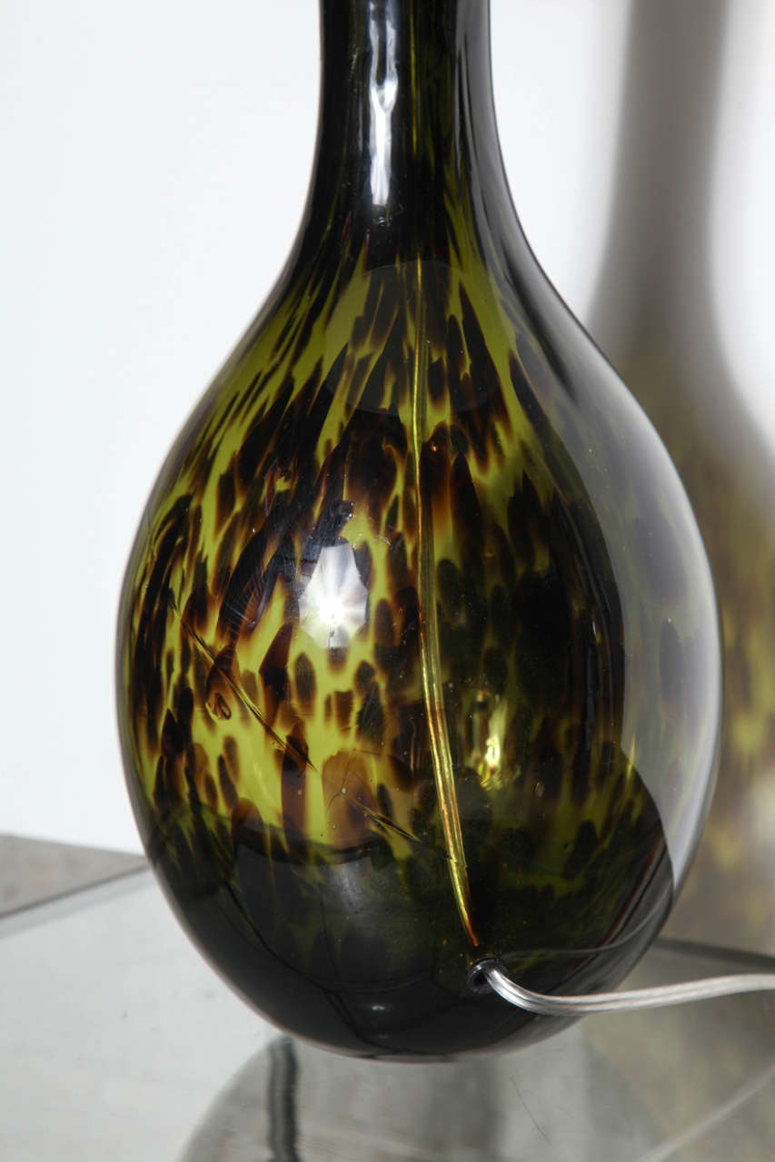 Pair of Spotted Olive Murano Glass Lamps In Excellent Condition For Sale In Valley Stream, NY
