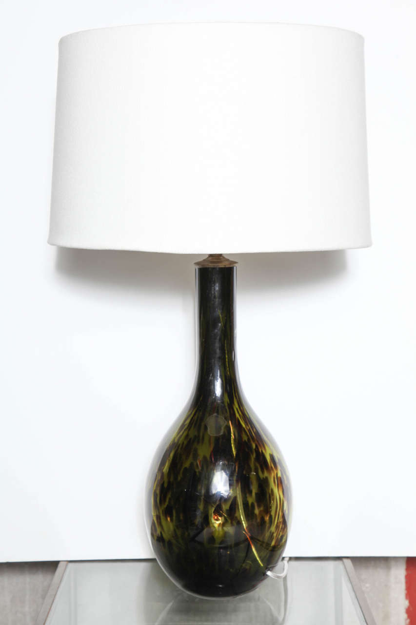 Mid-20th Century Pair of Spotted Olive Murano Glass Lamps For Sale