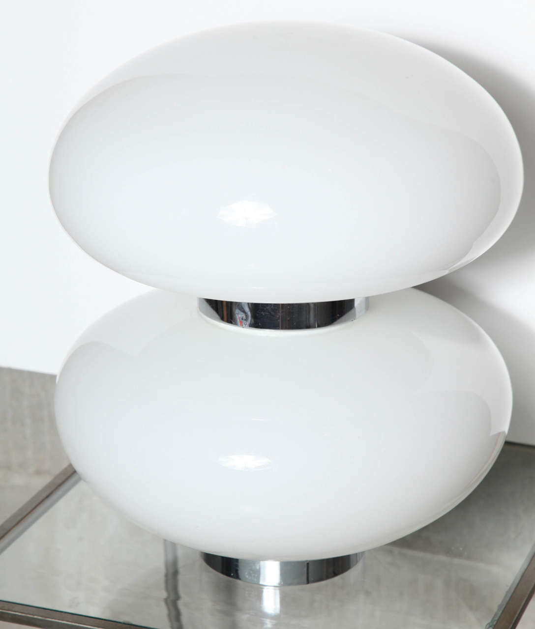 Design Line Mushroom Lamp In Excellent Condition For Sale In Valley Stream, NY