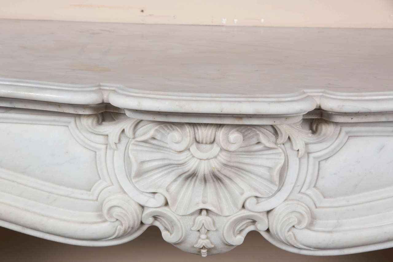 Carved White Marble Mantel In Excellent Condition In Los Angeles, CA
