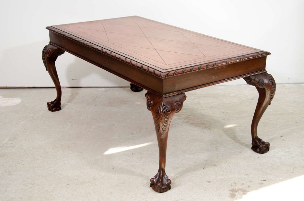 20th Century US Chippendale Style Coffee Table For Sale