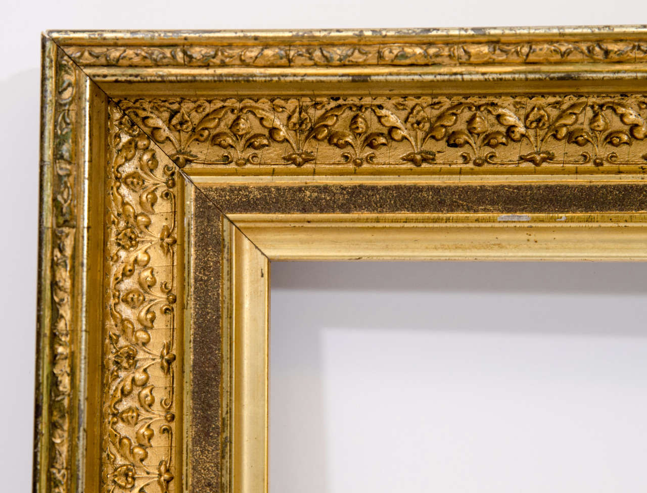 American Diminutive Victorian Gilt Cove Frame For Sale