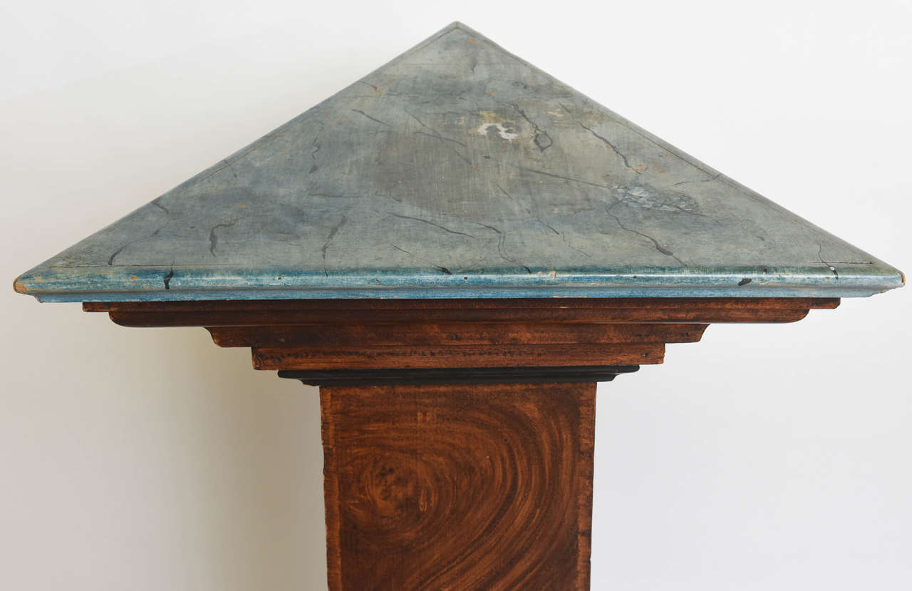 Pair of Italian Neoclassic Faux Bois and Faux Marble Painted Pedestals In Excellent Condition For Sale In Hollywood, FL