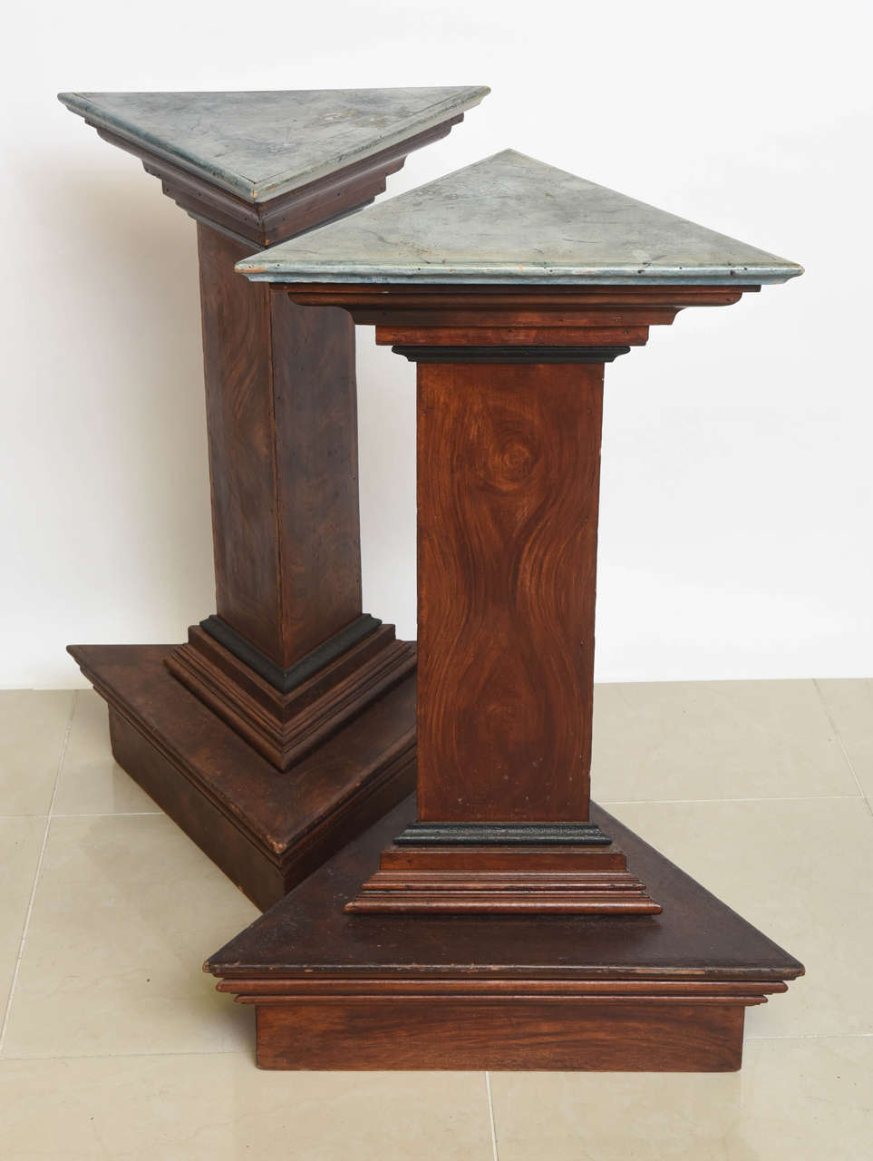 Pair of Italian Neoclassic Faux Bois and Faux Marble Painted Pedestals For Sale 3
