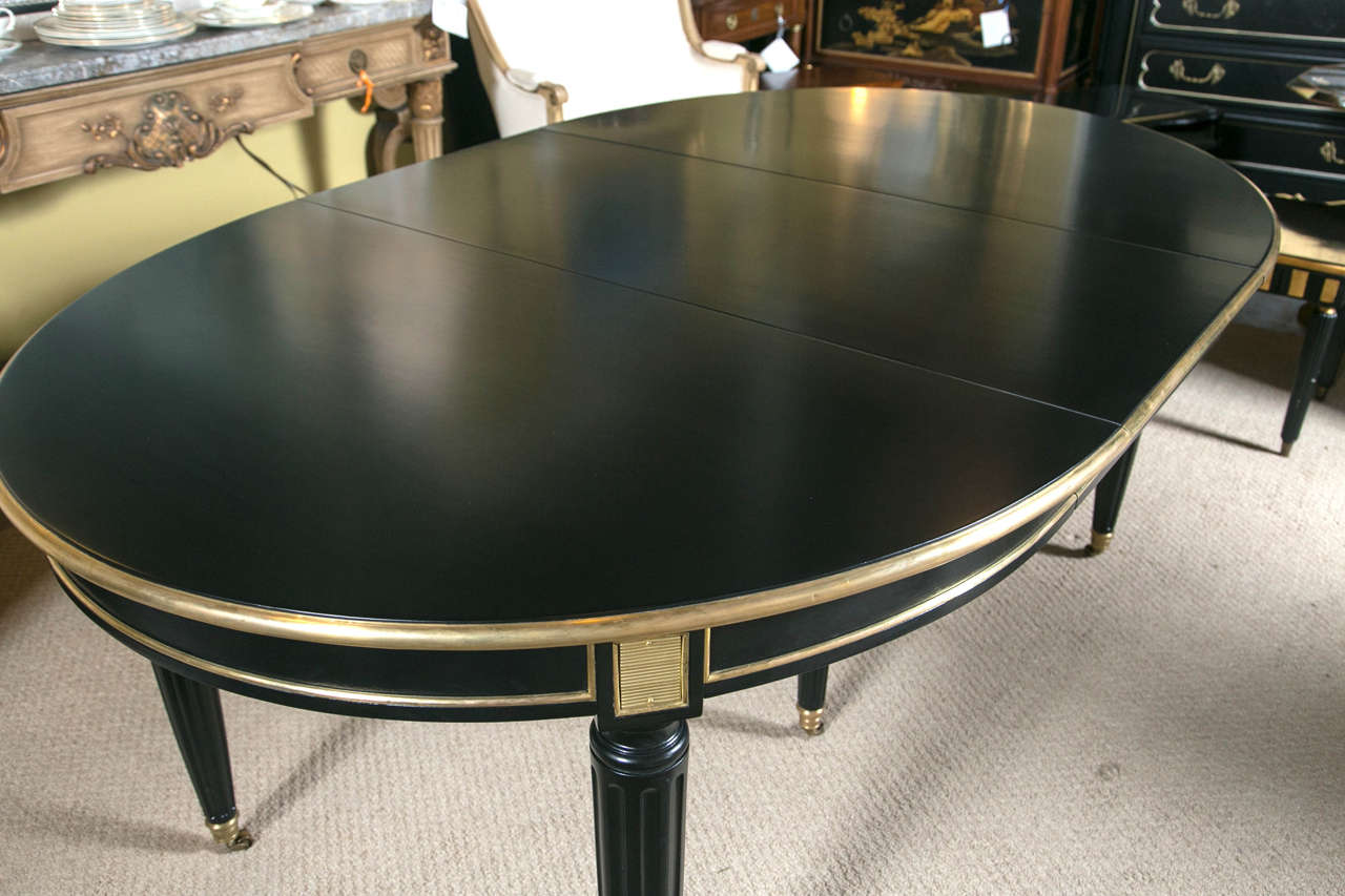 French Louis XVI Style Ebonized Jansen Four-Leaf Dining Table In Good Condition In Stamford, CT