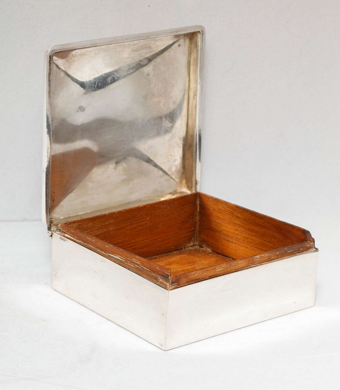 Mid-20th Century Art Deco Sterling Silver Table Box with Hinged Lid
