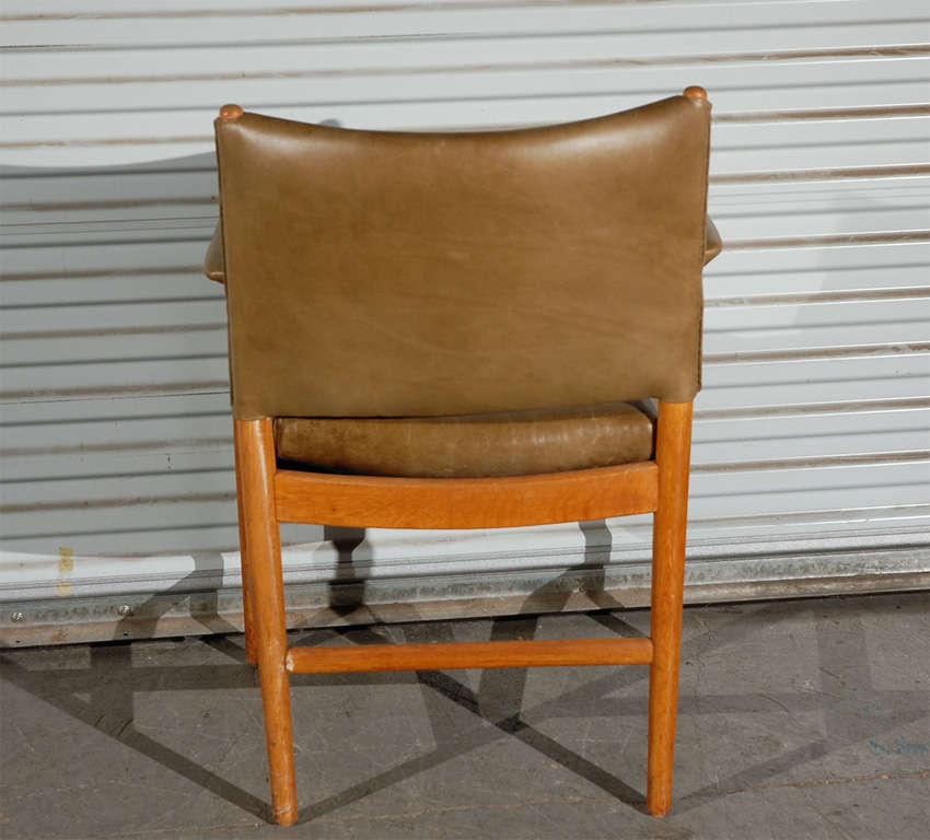 Arne Jacobsen for Hans Wegner Armchair For Sale 1