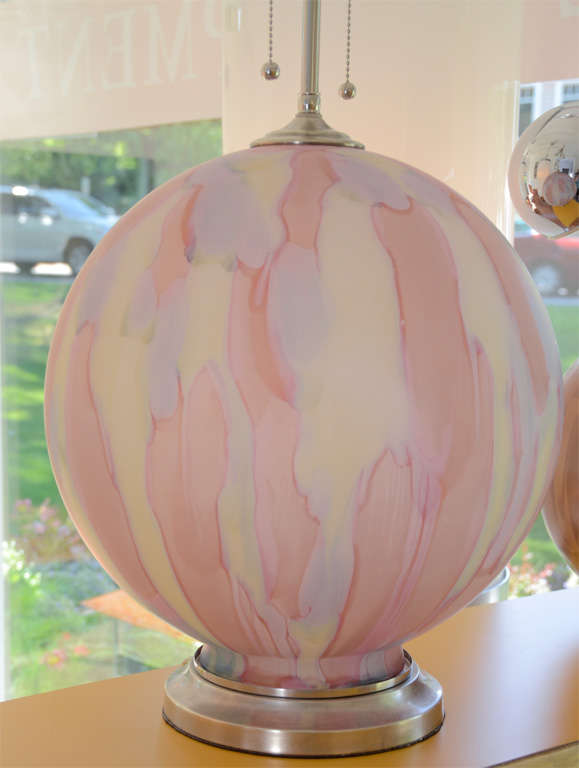 Pair of Pastel Murano Spherical Art Glass Lamps In Excellent Condition In Bridgehampton, NY