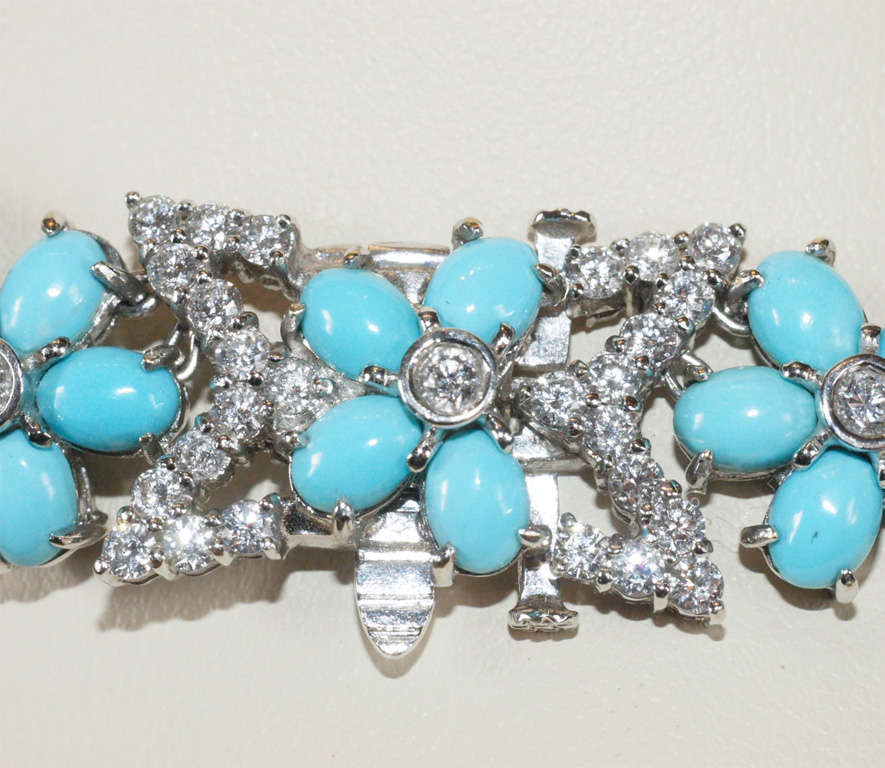 A Stunning White Gold,  Turquoise and Diamond Necklace For Sale 1