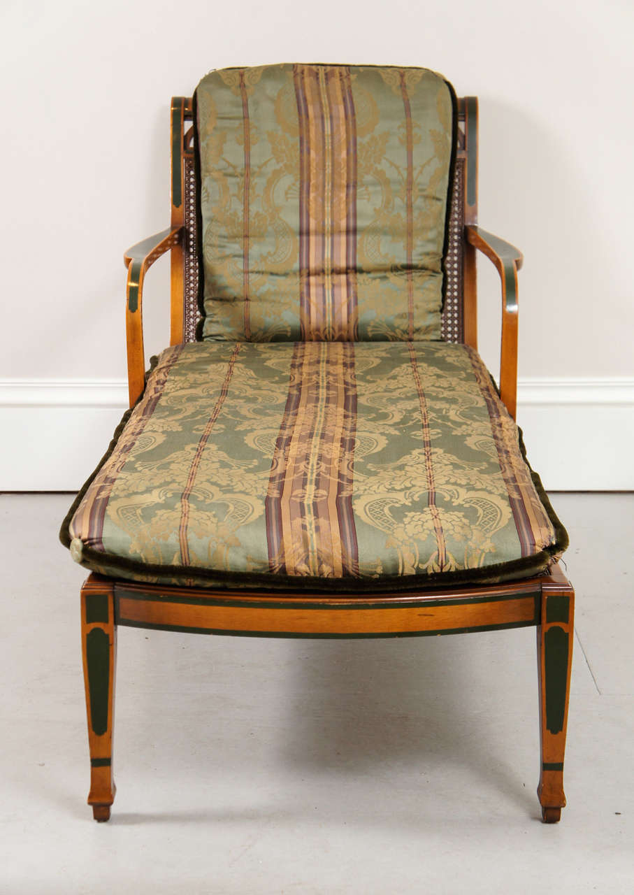 1940's Decorated Satinwood and Caned Chaise Lounge For Sale 4