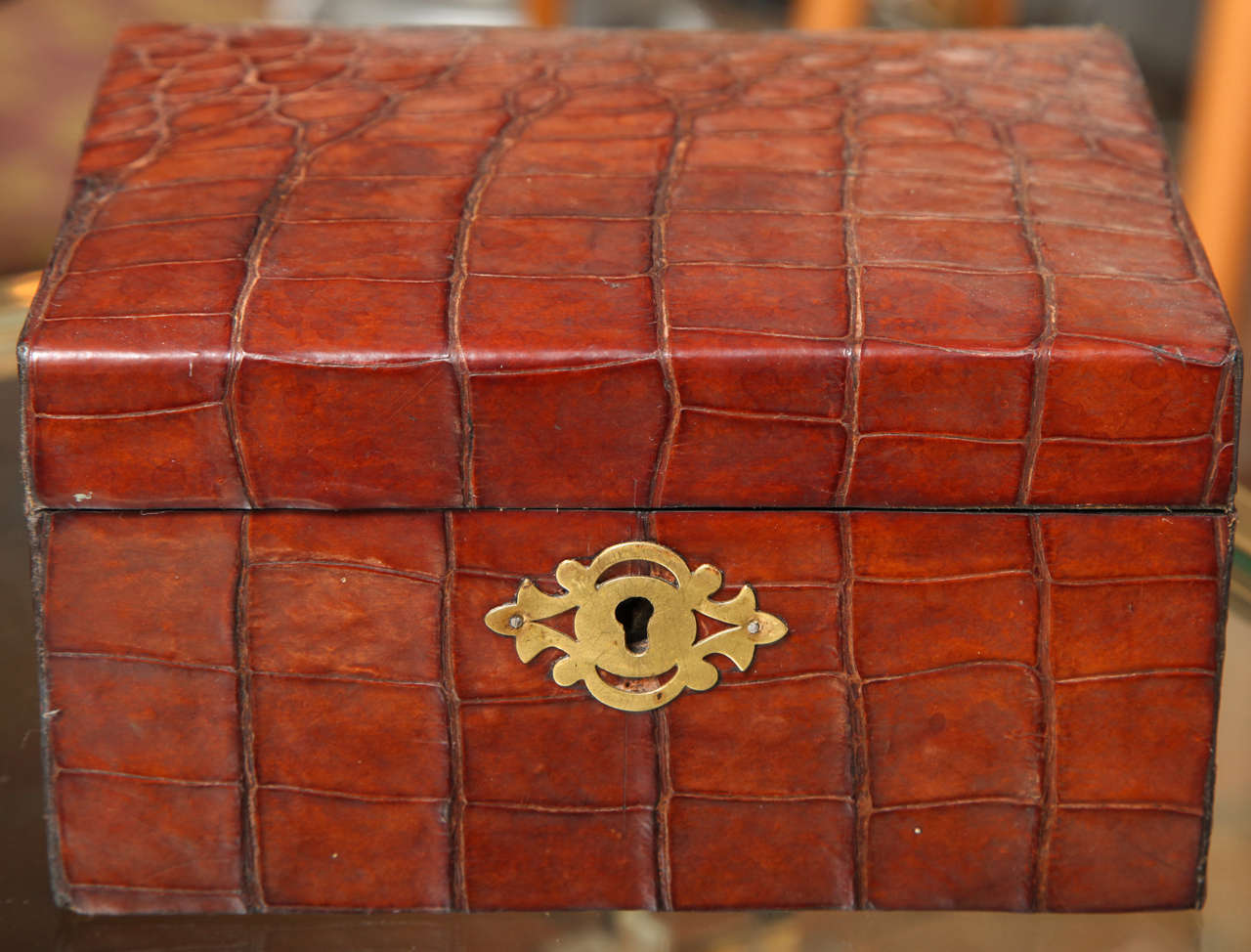 Vintage Alligator Skin Jewelry Box In Good Condition In New York, NY