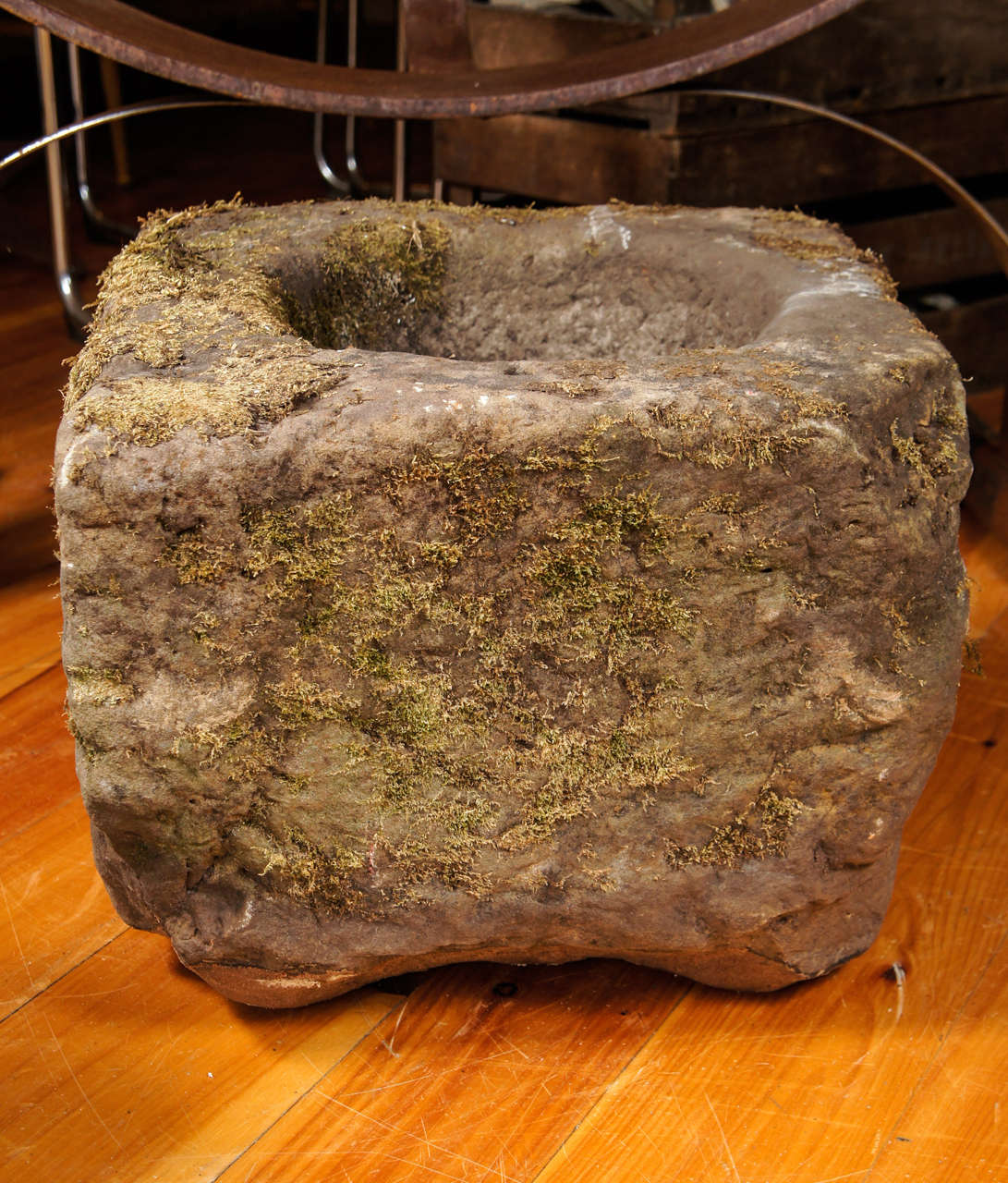 18th century English Red stone Barn Support Trough, beautiful early surface with moss and some losses and pitting to stone. Rare trough with circular interior.