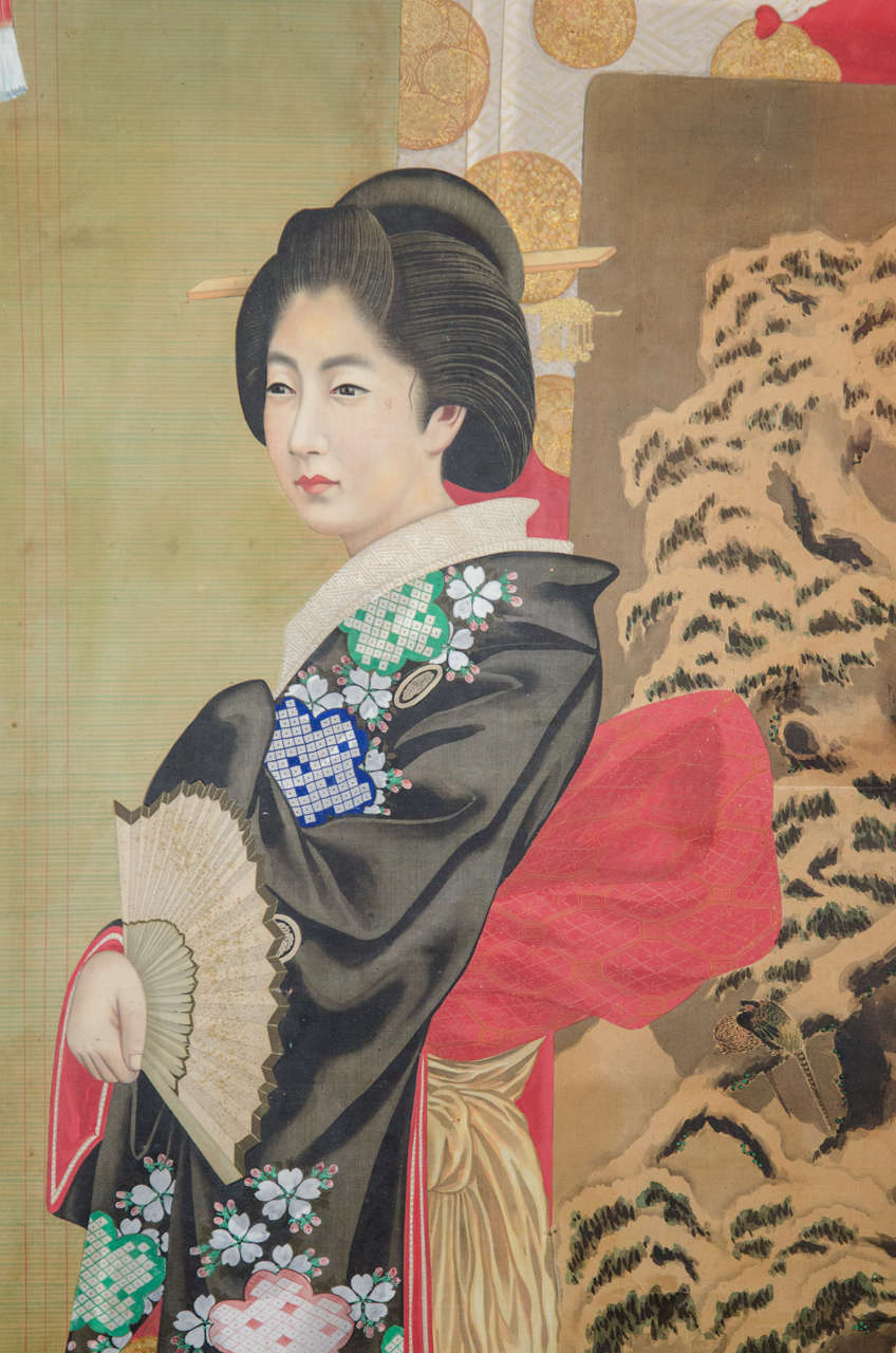 Japanisches kaiserliches Porträtgemälde einer Frau in schwarzem und geblümtem Gewand im Zustand „Gut“ im Angebot in New York, NY