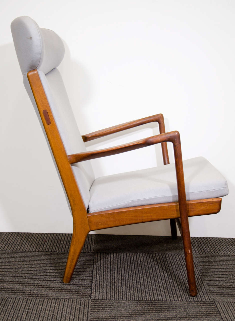 Textile Midcentury Hans Wegner Chair with Ottoman by Fritz Hansen
