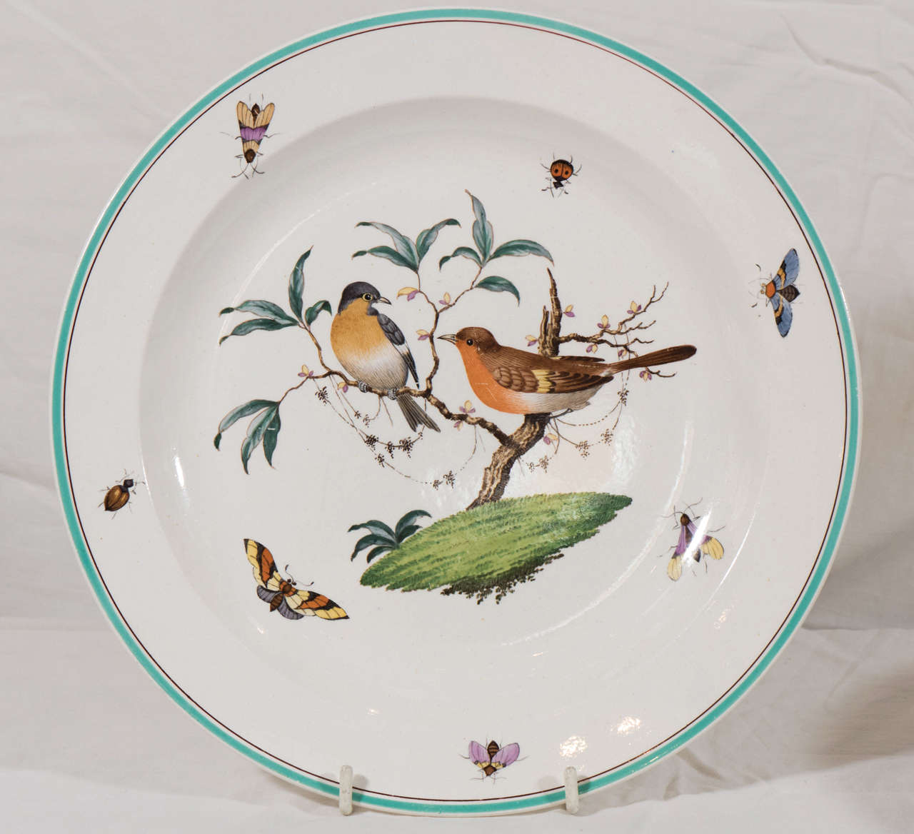 English Set of Wedgwood Creamware Dinner Plates Showing Birds