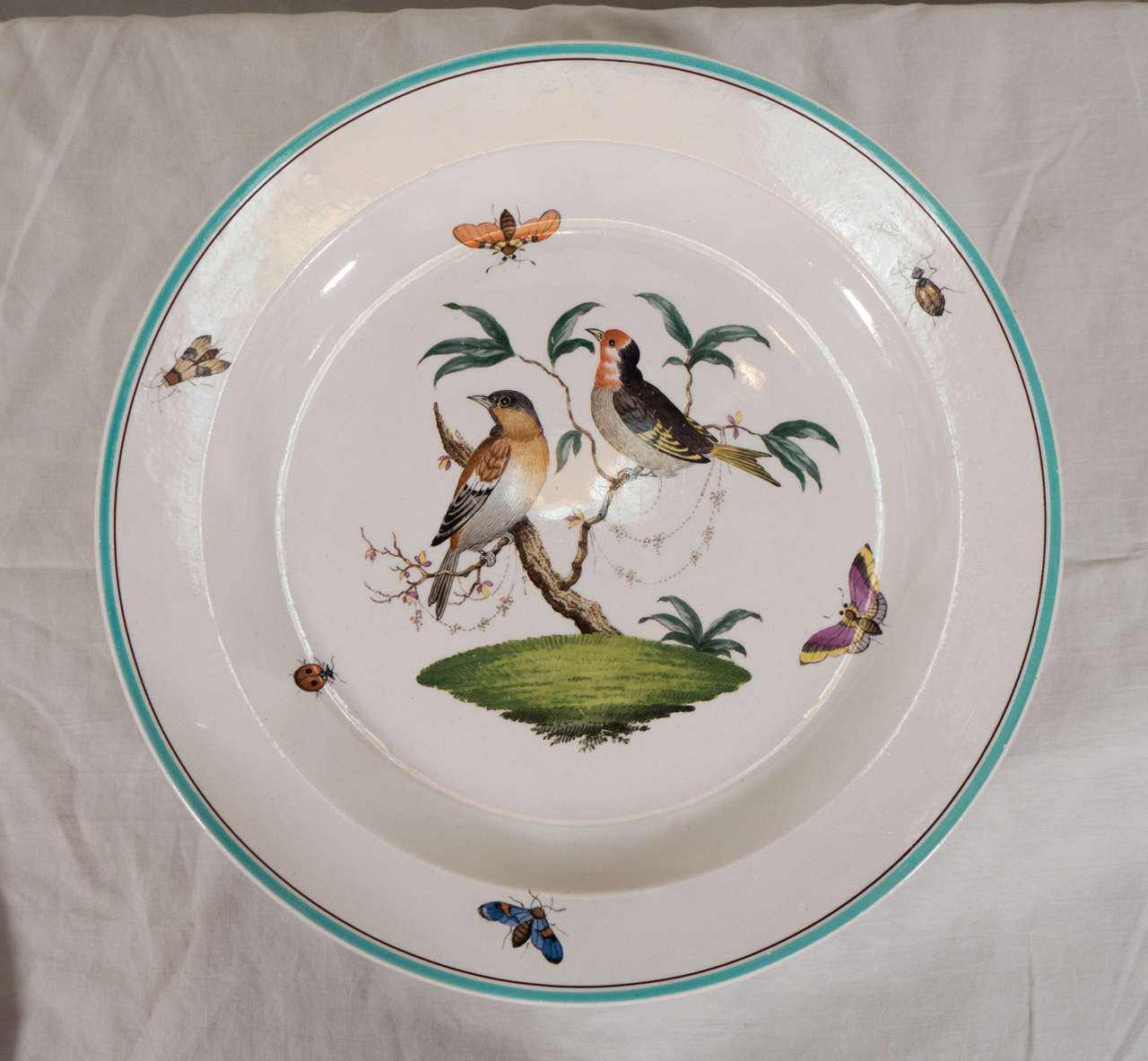 Set of Wedgwood Creamware Dinner Plates Showing Birds at 1stDibs