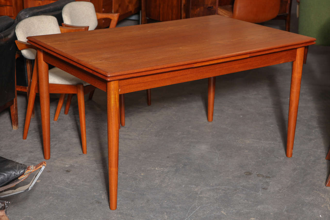 Mid-20th Century Danish Modern Dining Table In Teak, Expandable