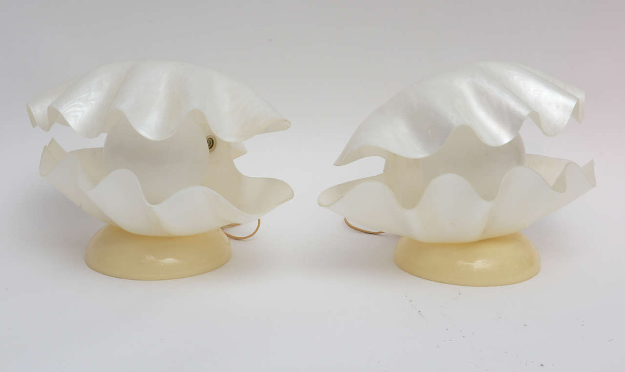 American Pair of Lucite Clamshell Lamps For Sale
