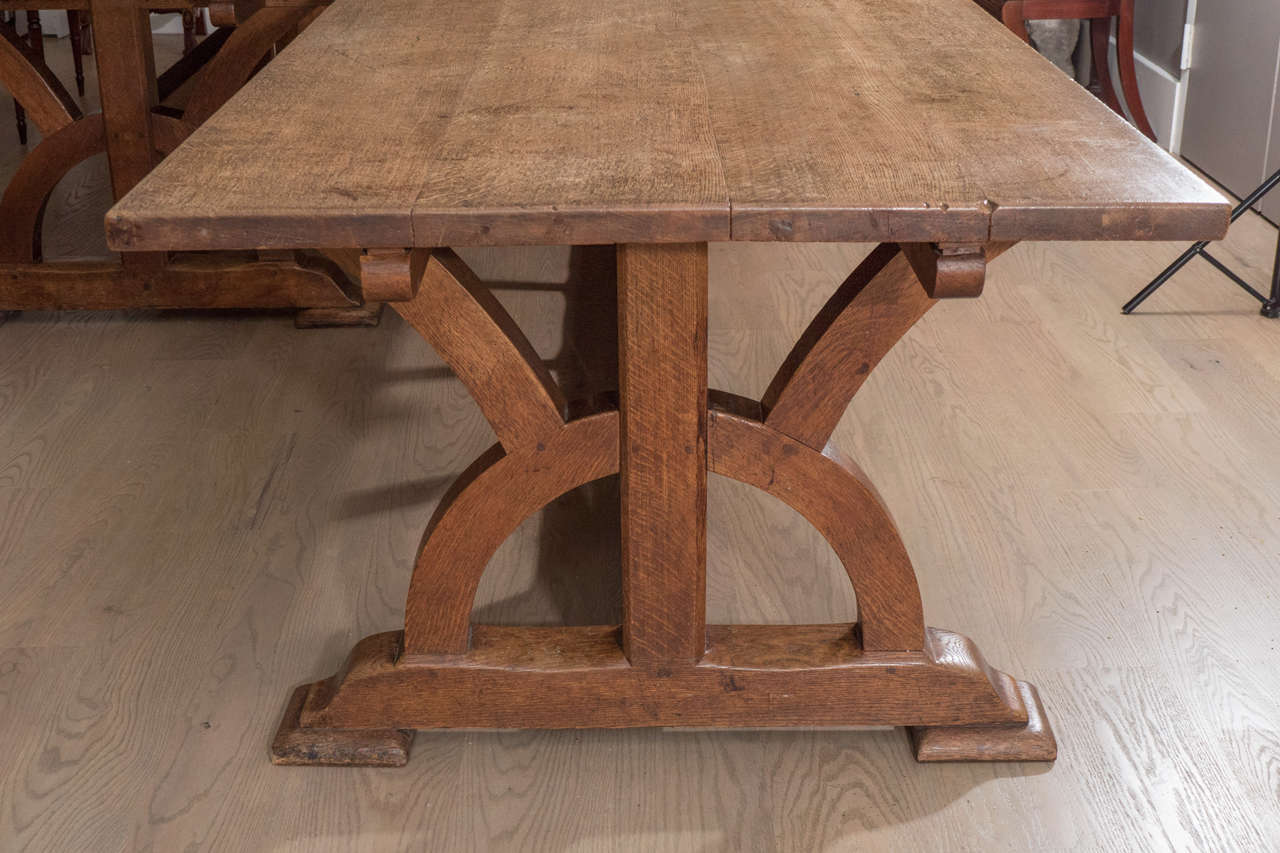 Arts & Crafts Oak Library or Dining Table Attributed to A. Romney Green In Good Condition For Sale In Long Island City, NY