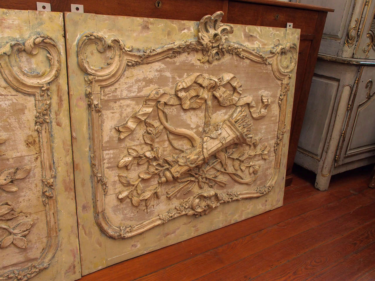 19th Century Pair of Carved Panels For Sale 1