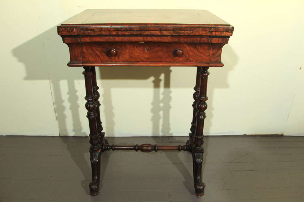 English ROSEWOOD WORK TABLE For Sale