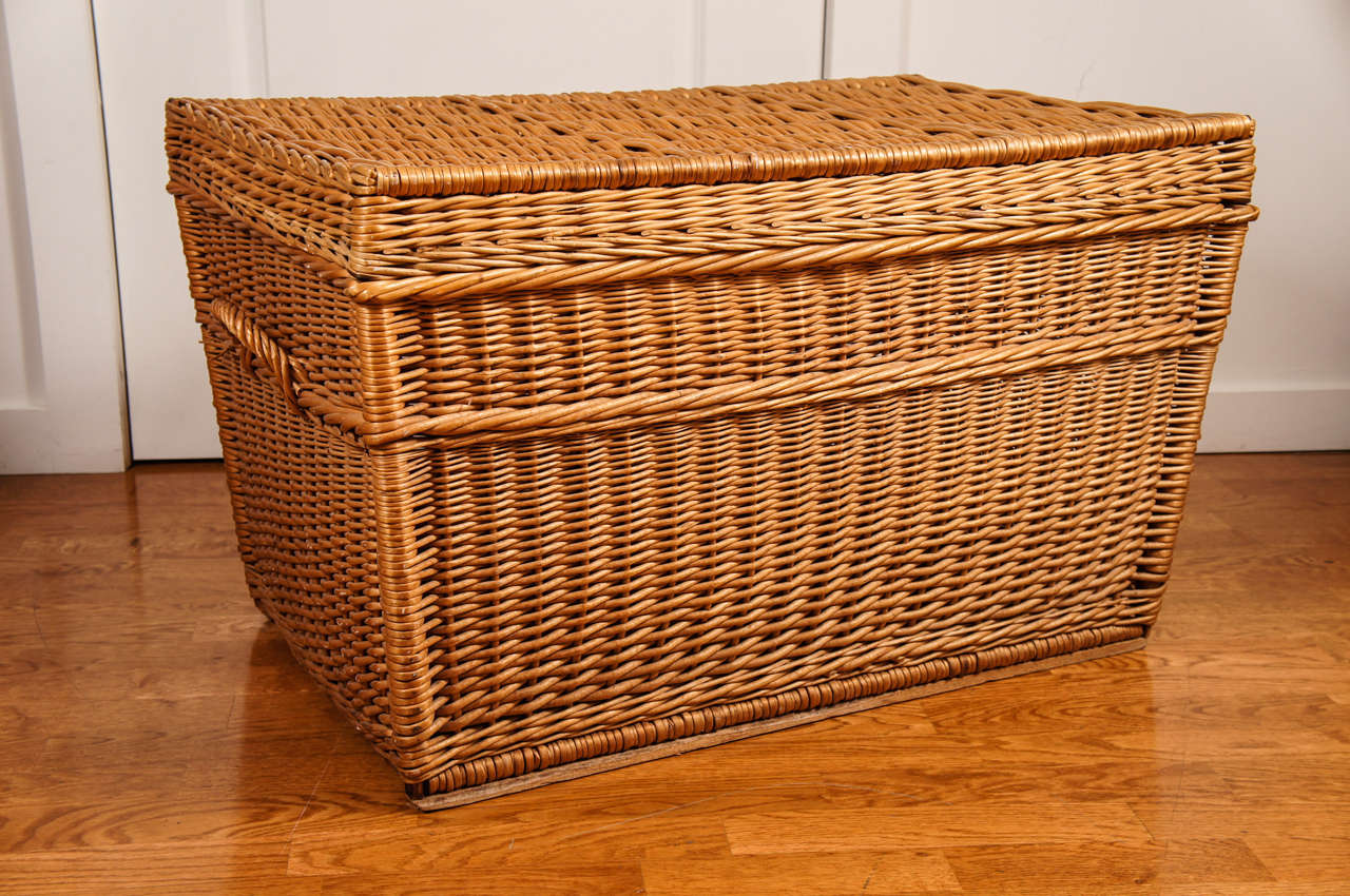Arts and Crafts Wicker Chest