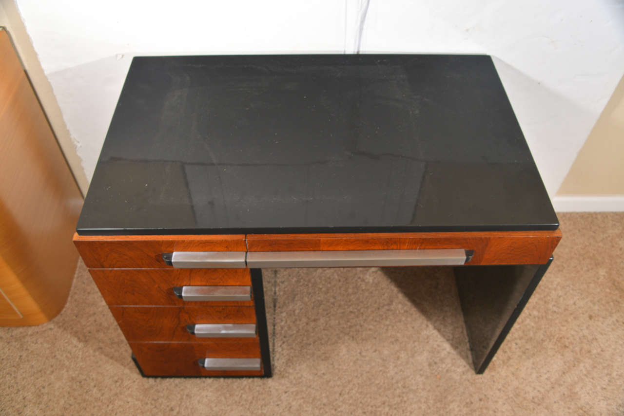 Donald Deskey Widdicomb asymmetric desk In Good Condition In Dallas, TX