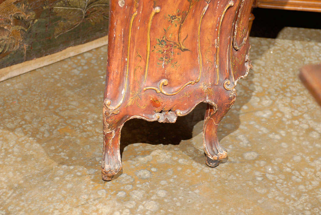 Small 19th Century  Italian Bombay Commode For Sale 4
