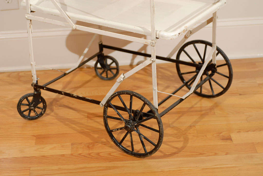 Vintage White Rolling Apothecary Cart/Trolley In Excellent Condition For Sale In Atlanta, GA
