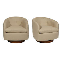 Pair of Milo Baughman Swivel Chairs by Thayer Coggin