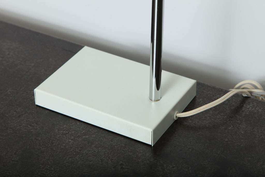 Cube White Desk Lamp by Robert Sonneman In Excellent Condition In New York, NY