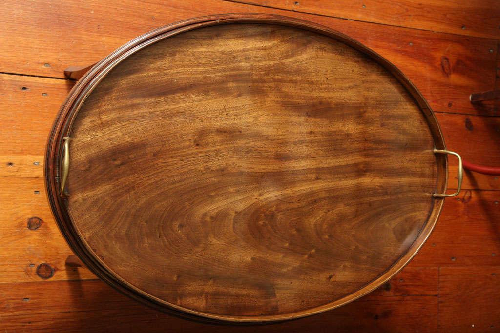 George III antique oval mahogany tray on stand, c.1780 In Excellent Condition In New York, NY