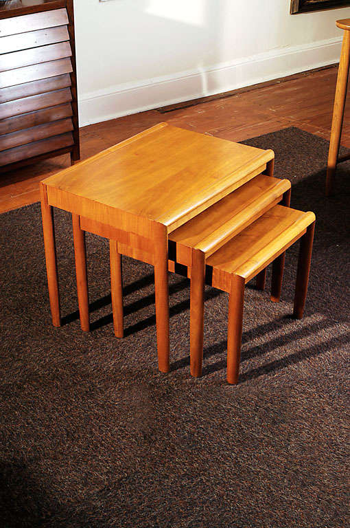 American Drexel Nesting tables For Sale
