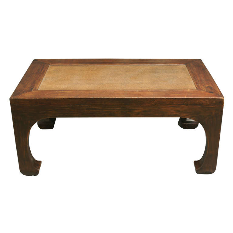 Late 19thC. Q'ing Dynasty Jiangsu Caned Top Tea Table with Chow Legs 
