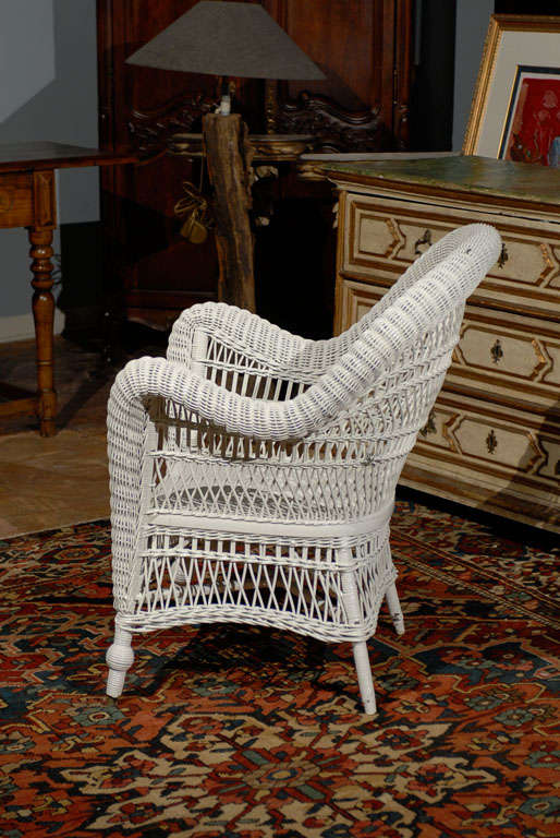 Heywood Wakefield Wicker Chair In Excellent Condition For Sale In Chamblee, GA