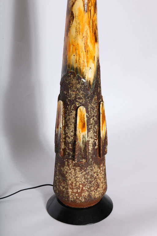 Italian 1960s Volcanic Modernist Ceramic Table Lamp 3