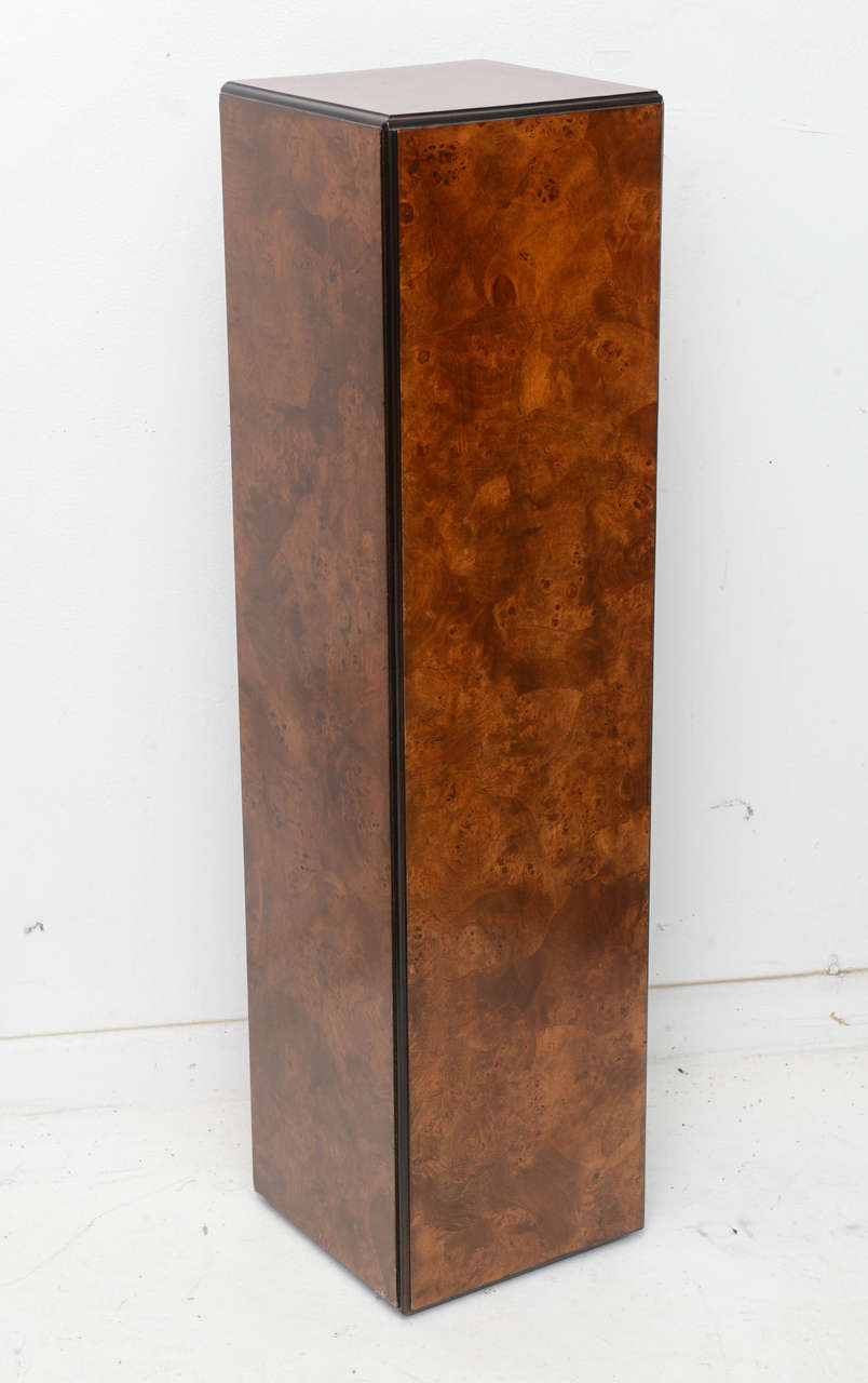 Handsome burlwood pedestal. Newly refinished.

Please feel free to contact us directly for a shipping quote or any additional information by clicking "Contact Dealer" below.