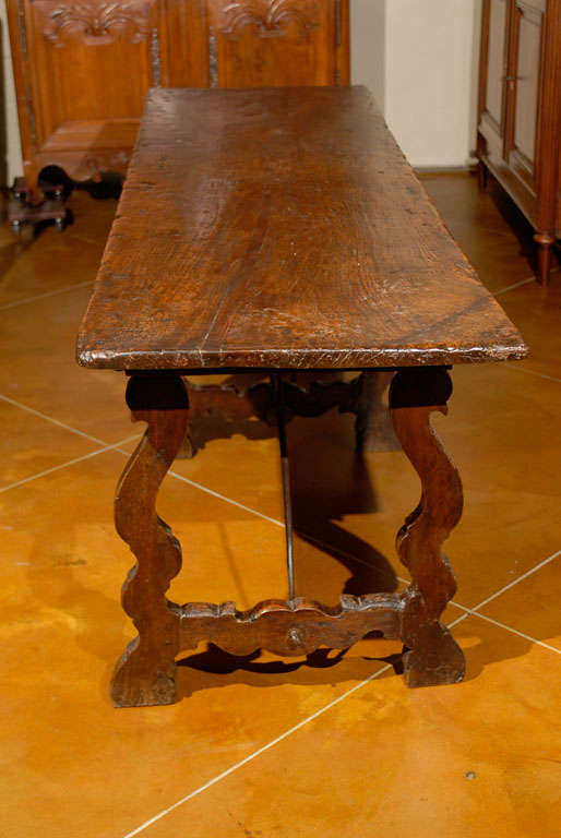 Early Italian Walnut Fratino Table, ca. 1690 3