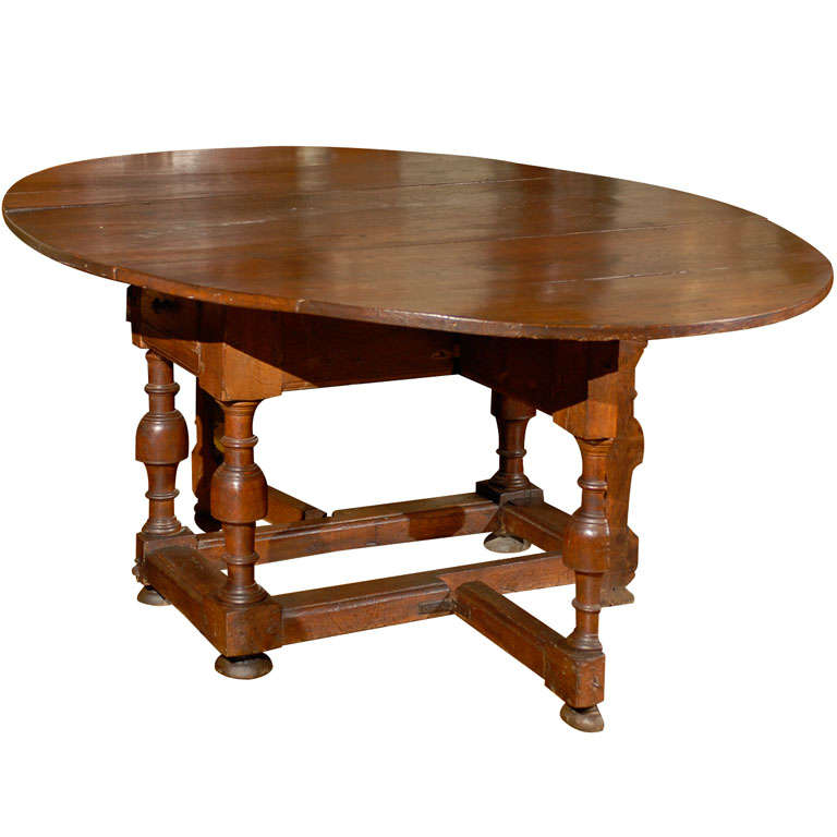 18th Century Oval English Oak Drop-Leaf & Gate Leg Dining Table
