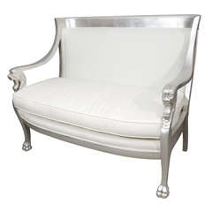 SILVERED LION
S HEAD SETTEE