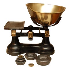 Antique English scale with weights