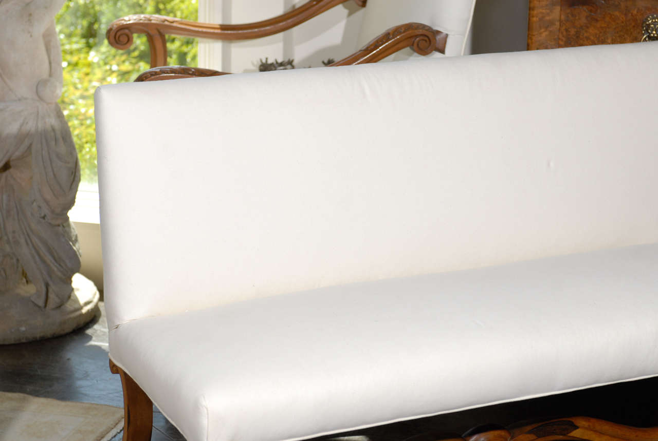 French Upholstered Bench/ Settee In Excellent Condition In Atlanta, GA