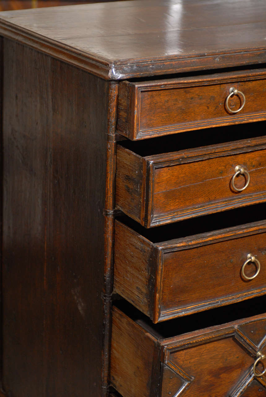 English Oak Early 19th Century Six-Drawer Chest with Geometric Front For Sale 2