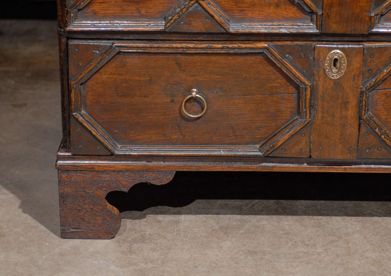 English Oak Early 19th Century Six-Drawer Chest with Geometric Front For Sale 3