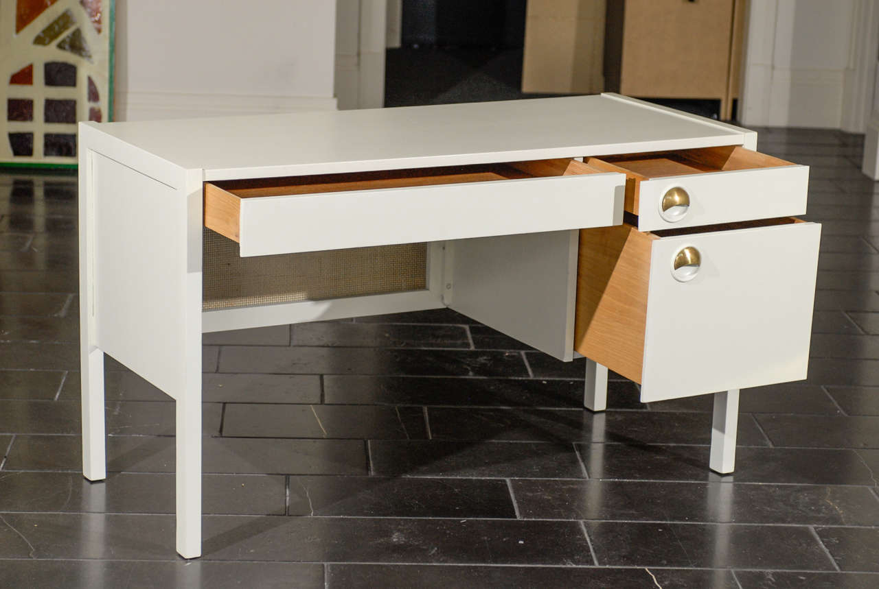 Mid-20th Century Beautiful Landstrom Modern Desk in Cream Lacquer