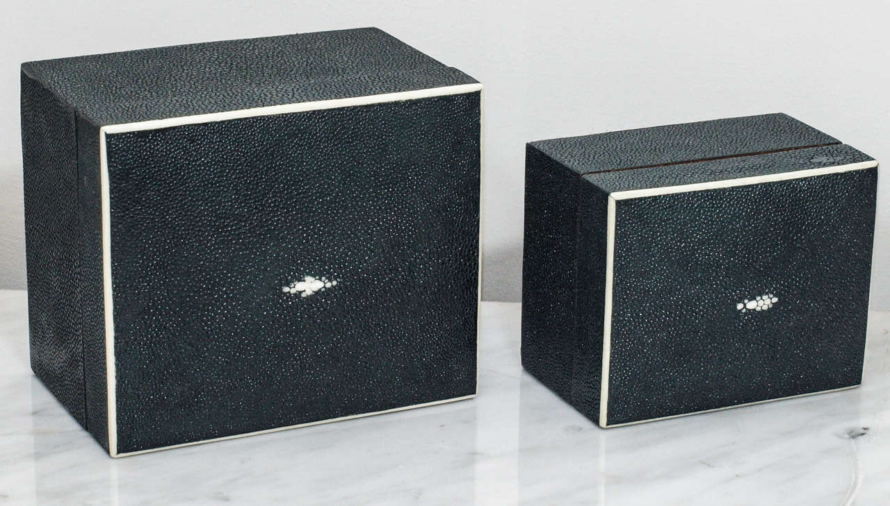 French One Covered Box by R & Y Augousti, Paris