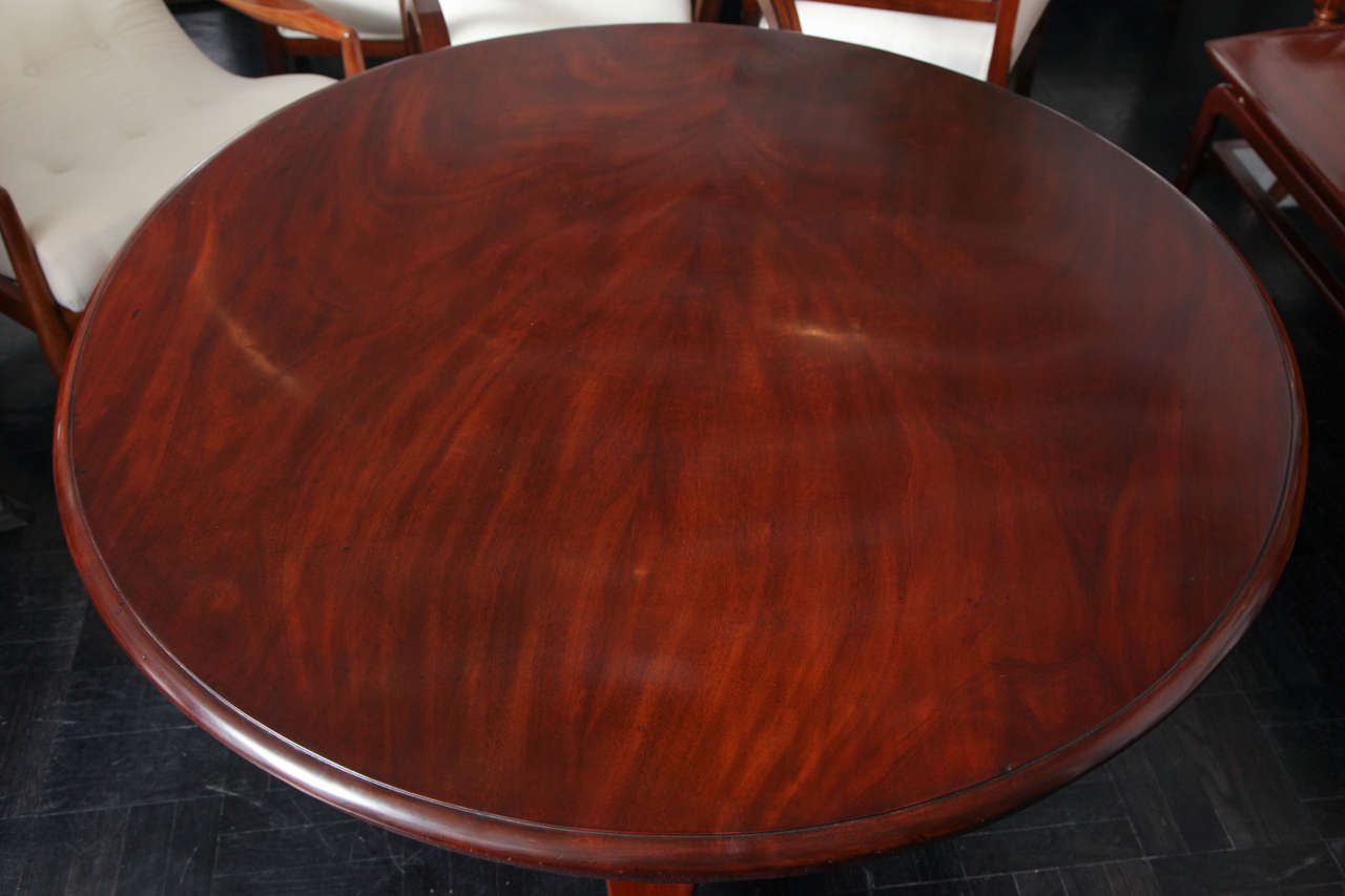 Early 19th Century Mahogany Pedestal Table For Sale 2
