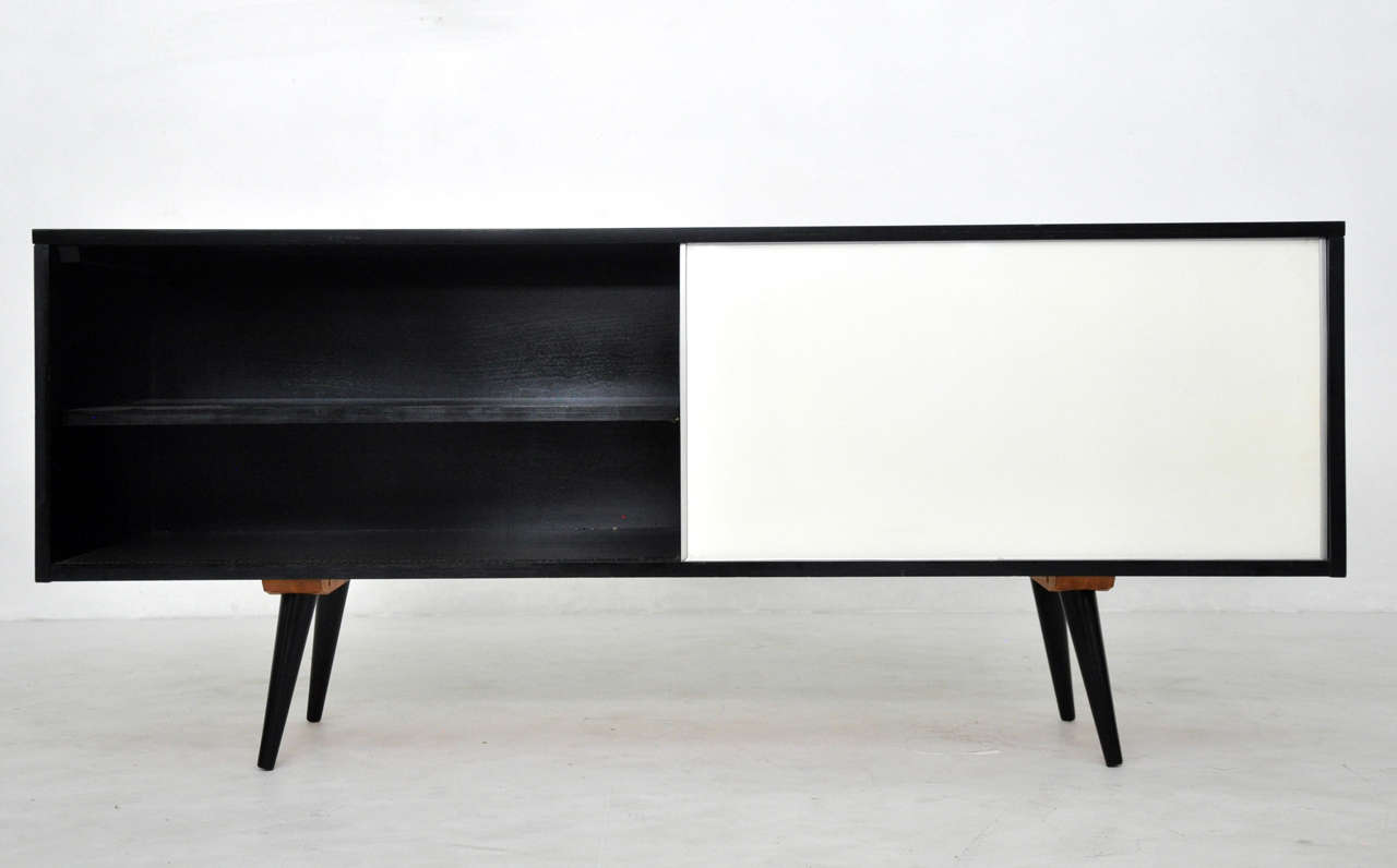 Mid-Century Modern Paul McCobb sideboard