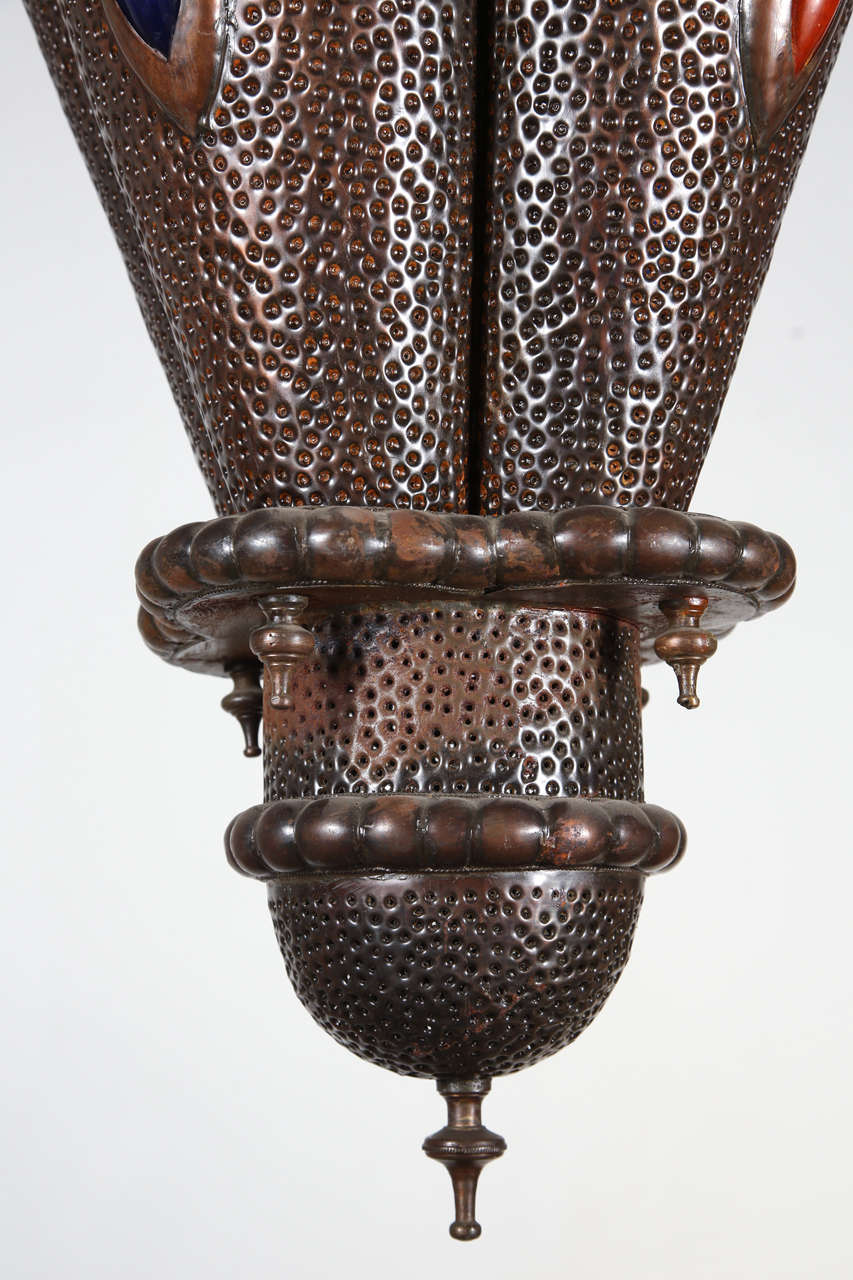 Mauresque Lanternes marocaines en métal fabriquées à la main, ensemble de 2, Afrique du Nord en vente