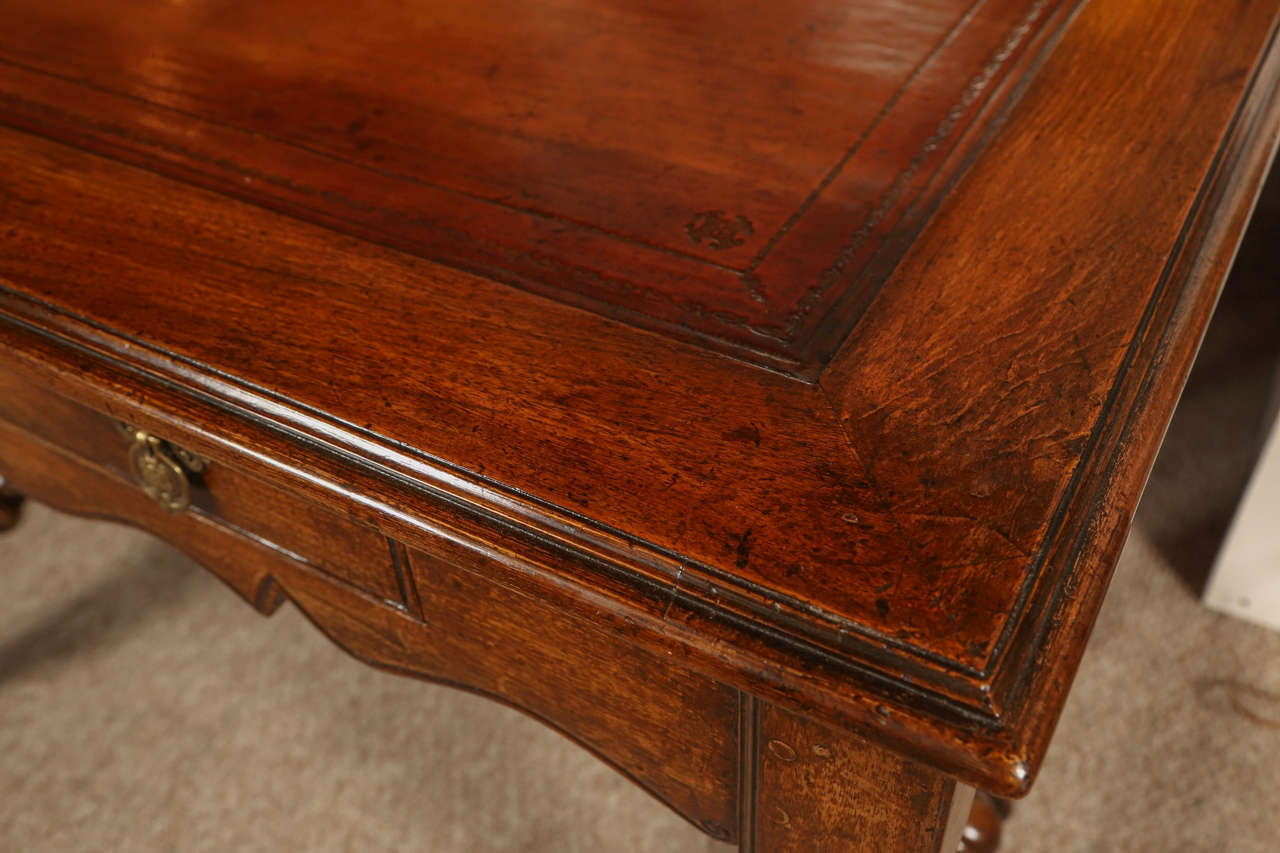William and Mary Desk In Good Condition In Stamford, CT